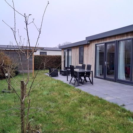 Luxe 5 Persoons Bungalow Op Rustig Vakantiepark Nabij Leeuwarden Dronrijp 外观 照片