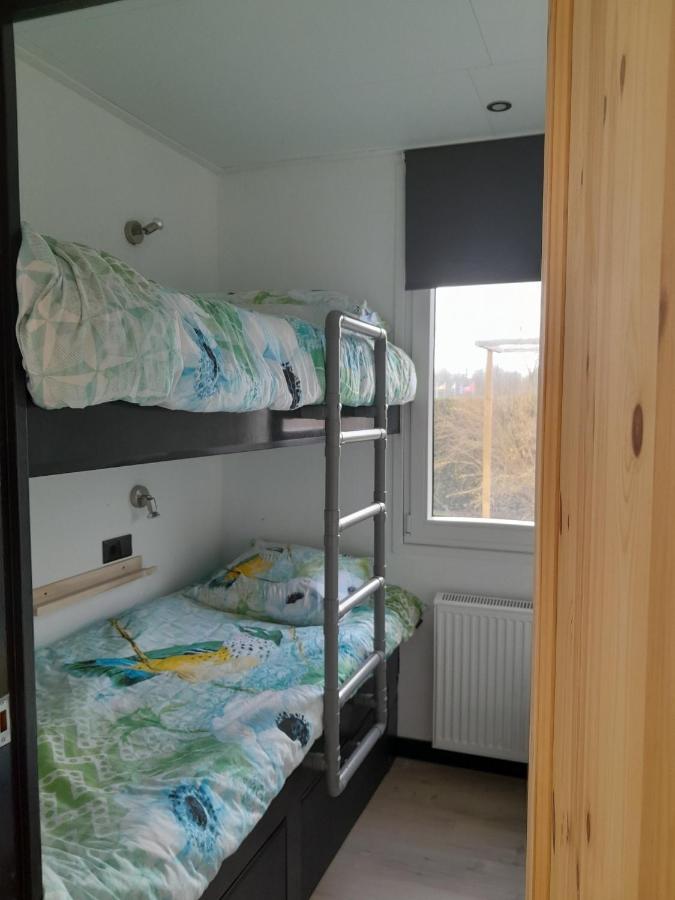 Luxe 5 Persoons Bungalow Op Rustig Vakantiepark Nabij Leeuwarden Dronrijp 外观 照片