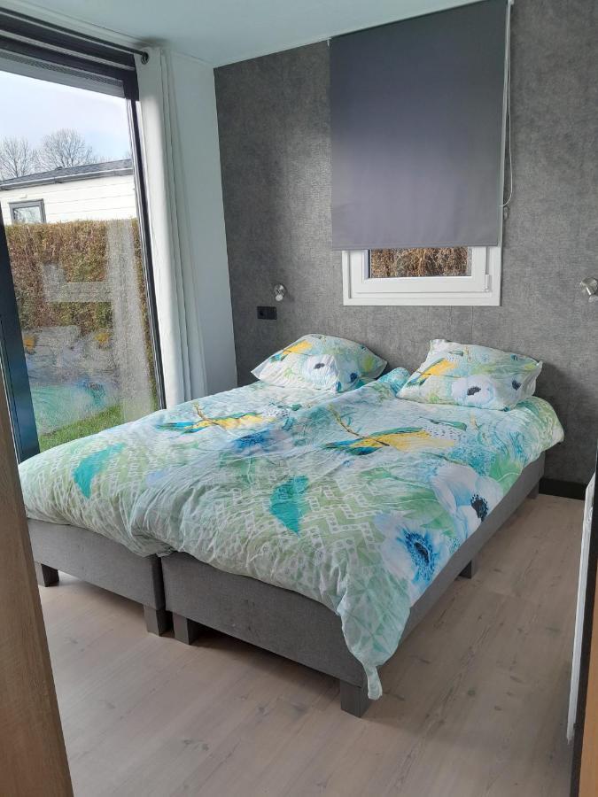 Luxe 5 Persoons Bungalow Op Rustig Vakantiepark Nabij Leeuwarden Dronrijp 外观 照片