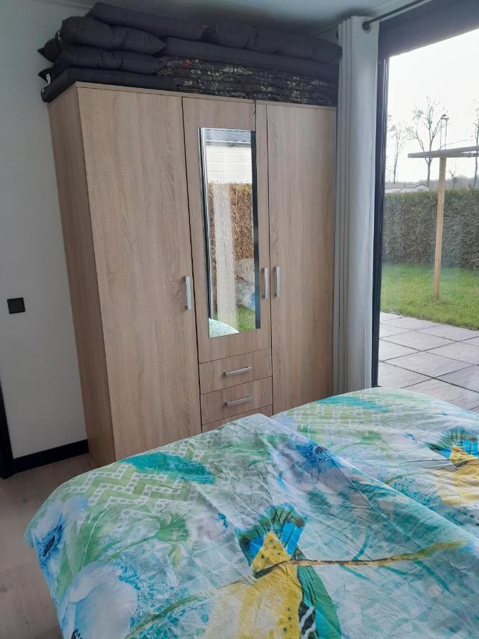 Luxe 5 Persoons Bungalow Op Rustig Vakantiepark Nabij Leeuwarden Dronrijp 外观 照片